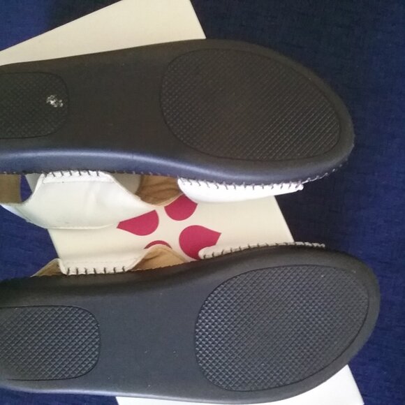 Naturalizer Sandals - Picture 4 of 4